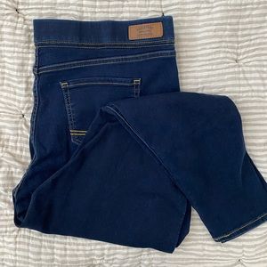 EUC - Levi’s Signature pull on skinny jeggings